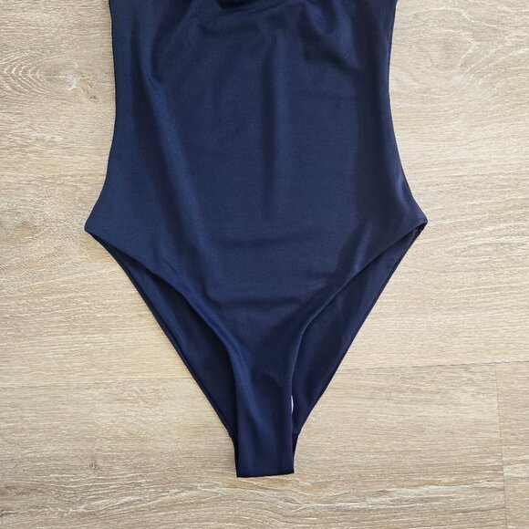 COS Halterneck Bandeau Swimsuit Size 4 + Removable Straps MSRP $79 New With Tags - Picture 9 of 15